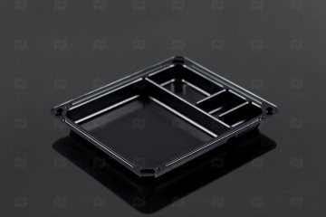 картинка Контейнер для суши (156х134мм,h-35мм) С-18/4 дно черное 4 секции ПС (600 шт.) Мир упаковки